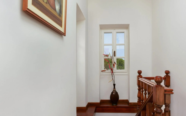 Cozy Villa in Loucha with Hot Tub