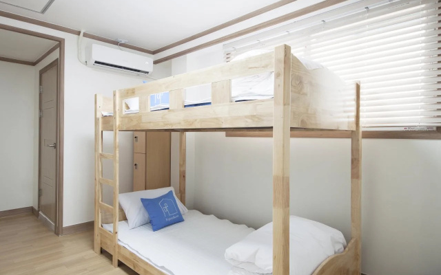 DH myeongdong guesthouse