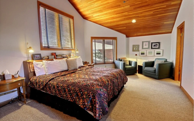 Abode at the Ridge