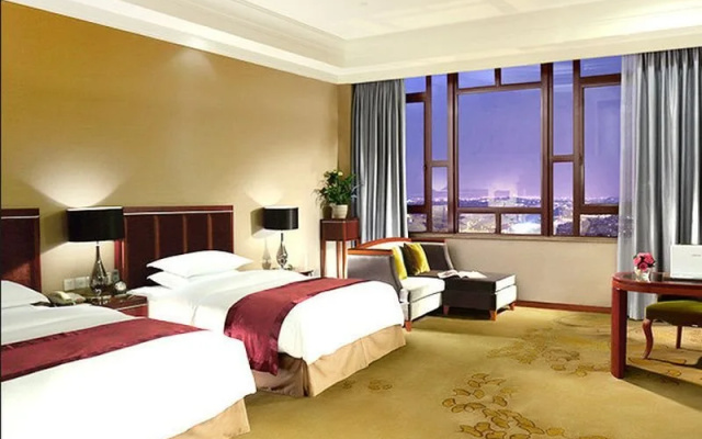 Chengdu Xinjin Celebrity City Hotel
