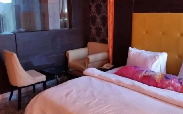 Paris Suites