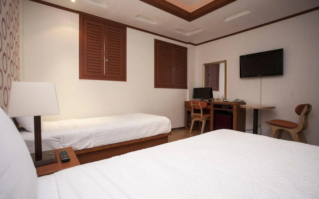 Hotel Zero