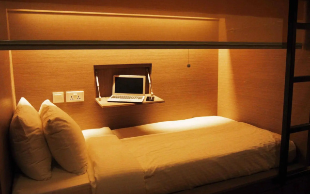 BEAT. Capsule Hostel @ Boat Quay