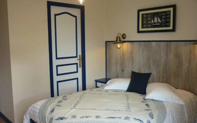 Hôtel Les Voisins Beaucemaine