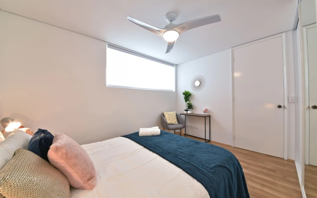 Belmont apartment near Perth City 3404