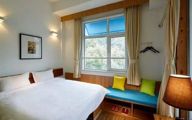 Lotus International Youth Hostel
