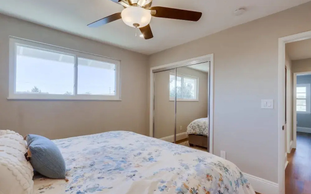 Gorgeous Upgraded 5 Bedroom & 3 Bath Home with pool