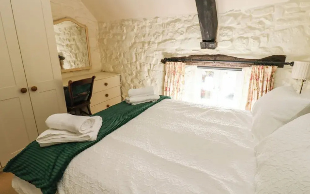 Rose Hip Cottage