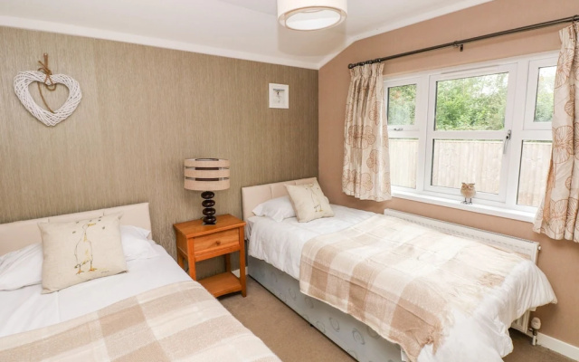 1 Hornbeam Lodge