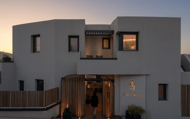 Apikia Santorini Suites - Adults Only