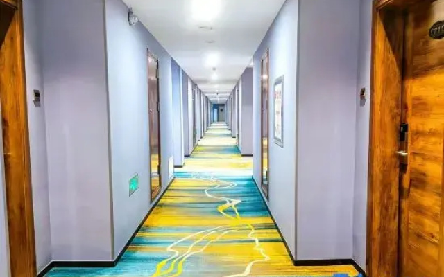 Ningjin Wanhong Holiday Hotel