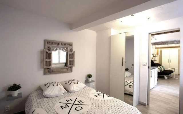 GregBnb-com - T2 Ancien et moderne - PARKING INCLUS - 15min Gare