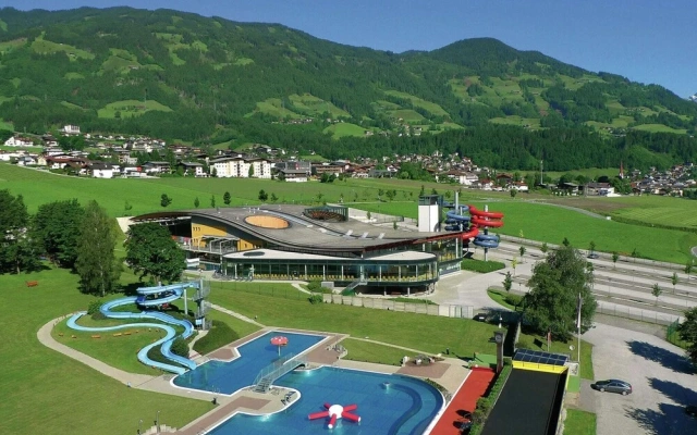 Apartment in Kaltenbach near Ski Lift