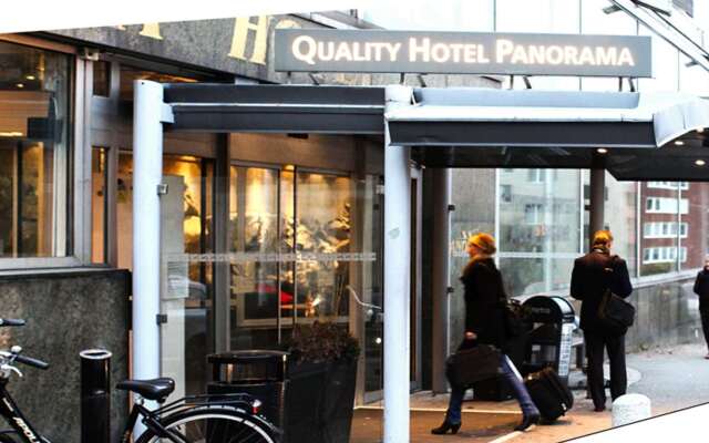 Quality Hotel Panorama вид на фасад