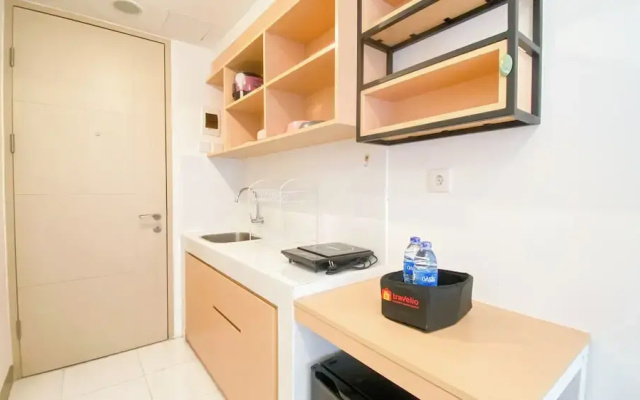 Good Cozy Living Studio Apartment At Tokyo Riverside Pik 2