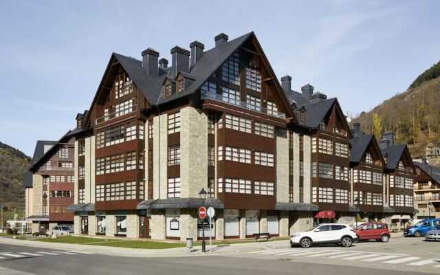 Отель Era Solana by FeelFree Rentals Испания, Вьельа Э Михаран - отзывы, цены и фото номеров - забронировать отель Era Solana by FeelFree Rentals онлайн вид на фасад
