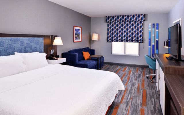 Hampton Inn & Suites Legacy Park-Frisco