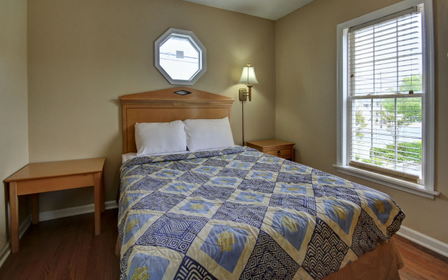 Ambassador Inn