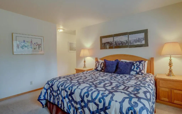 1 Colonial-Golf Course-5BR/6BA