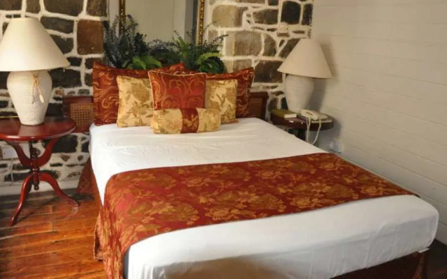 Cobblestone Inn