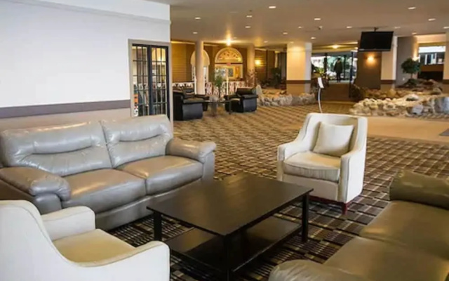 Ramada Edmonton Hotel & Conference Centre