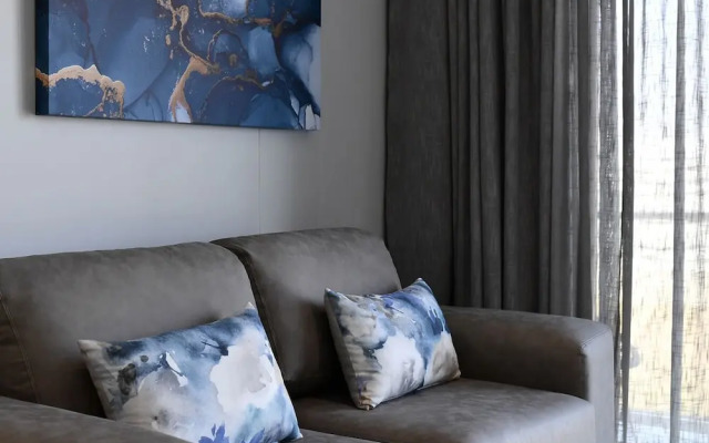 Ellipse Waterfall Executive Apartments