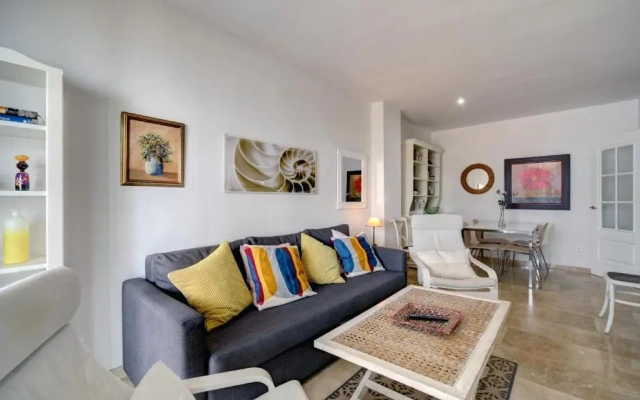 Apartamento 409 marina Real Puerto de la Duquesa playa