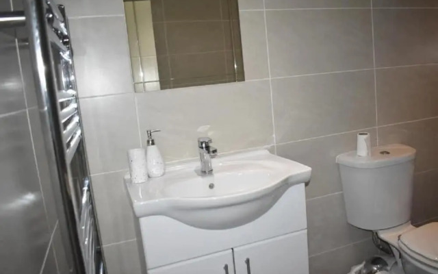 Lux Apartment in Gatwick