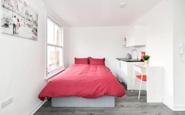 Waylen Street Suites