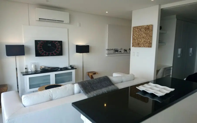 807 Mirage