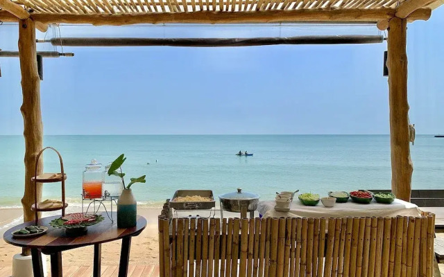 Issara Beach Resort Beachfront Zone