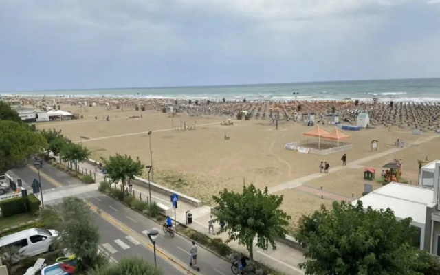 Beachside Comfort in a Great Location