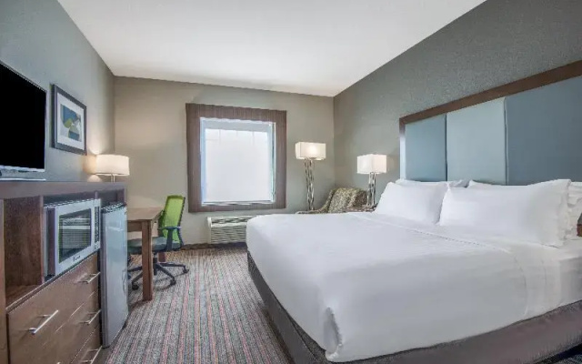 Holiday Inn Express & Suites Stillwater - University Area