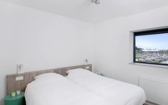 Contemporary Apartment in Kamperland Near Lake