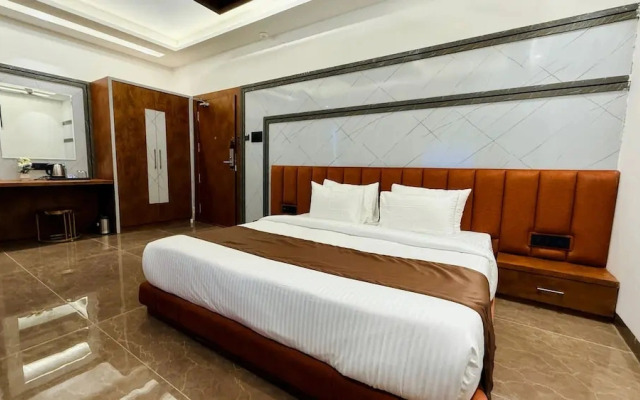 Pheonix Luxury Inn Hotel