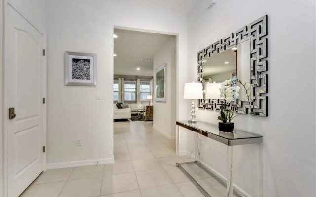 7028OAKWOOD