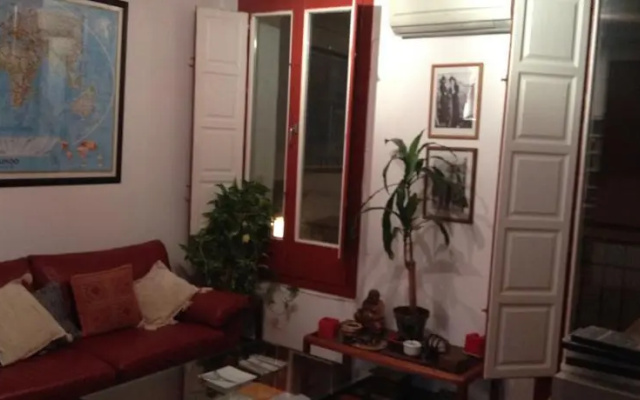 Cozy Central Apartment