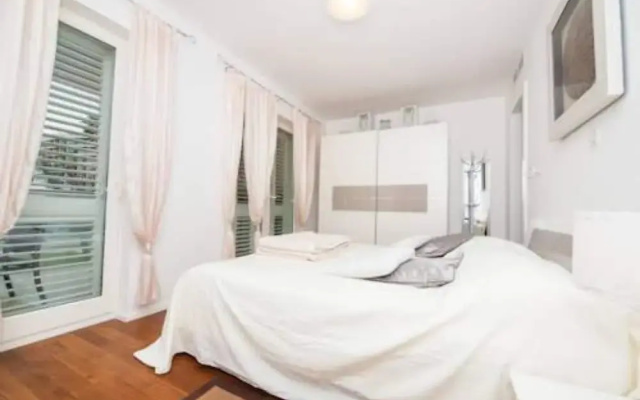Apartment Vesna - Superior Three Bedroom Apartment With Balcony