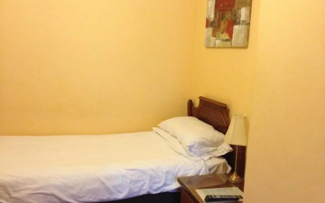 Wimblehurst Hotel