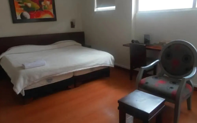 Hotel Galería Real