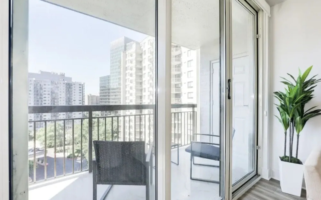 Elegant 2BR Apartment - Minutes to D.C.