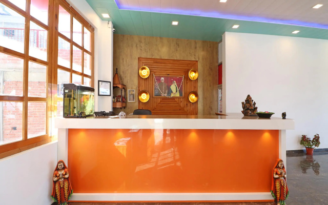 OYO 26832 Hotel Ratnodaya