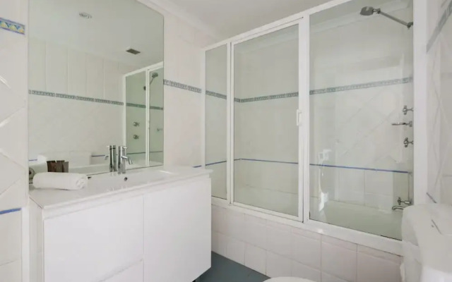 Stylish 1-bed Apartment Near Manly Beach