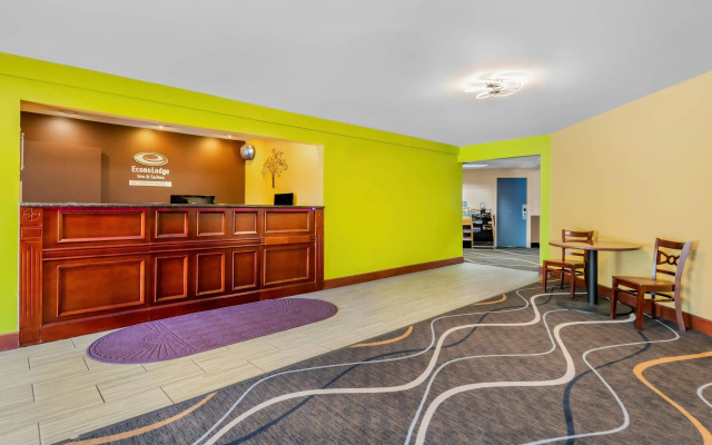 Econo Lodge Inn & Suites Eau Claire South
