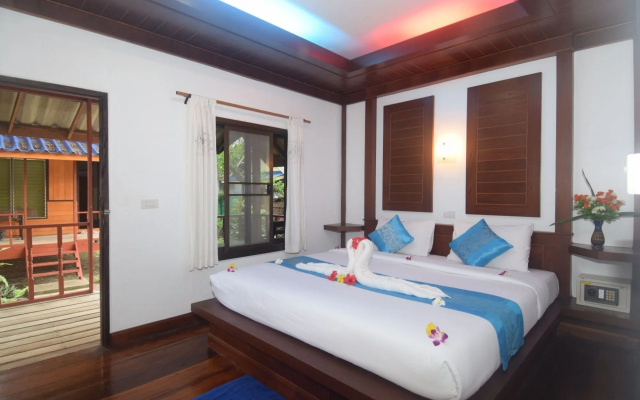 Lanta Sunny House