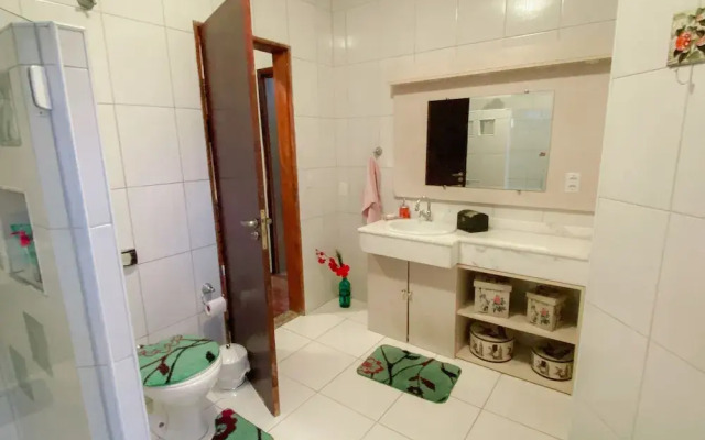 Casa com espaço gourmet, home office e 3 suítes \- Granja Viana