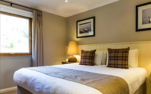 Cameron House Detached Lodge L1