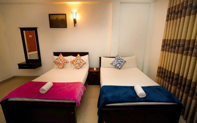 Airport 4 Season Hotel