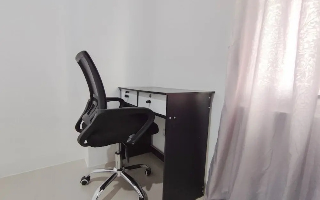 Good Deal 1Br At Paltrow City Apartment
