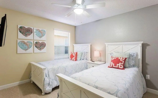 Paradise Palms 2934